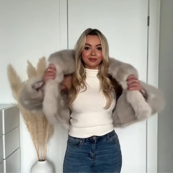 ZARA SHORT FAUX FUR LAPEL
COLLAR COAT - Picture 9 of 15